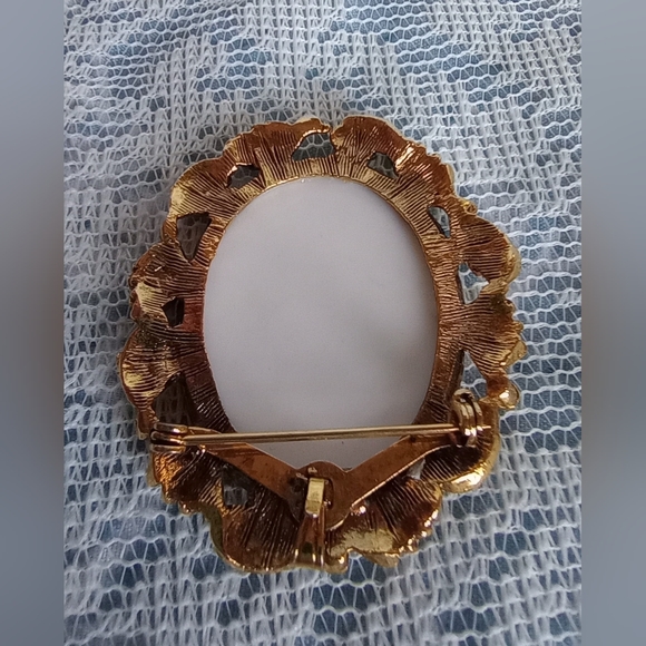 Vintage Floral Gold Tone Pendant/Brooch - Picture 4 of 5